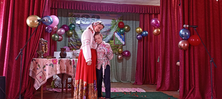 Смотр художественной самодеятельности среди учеников.